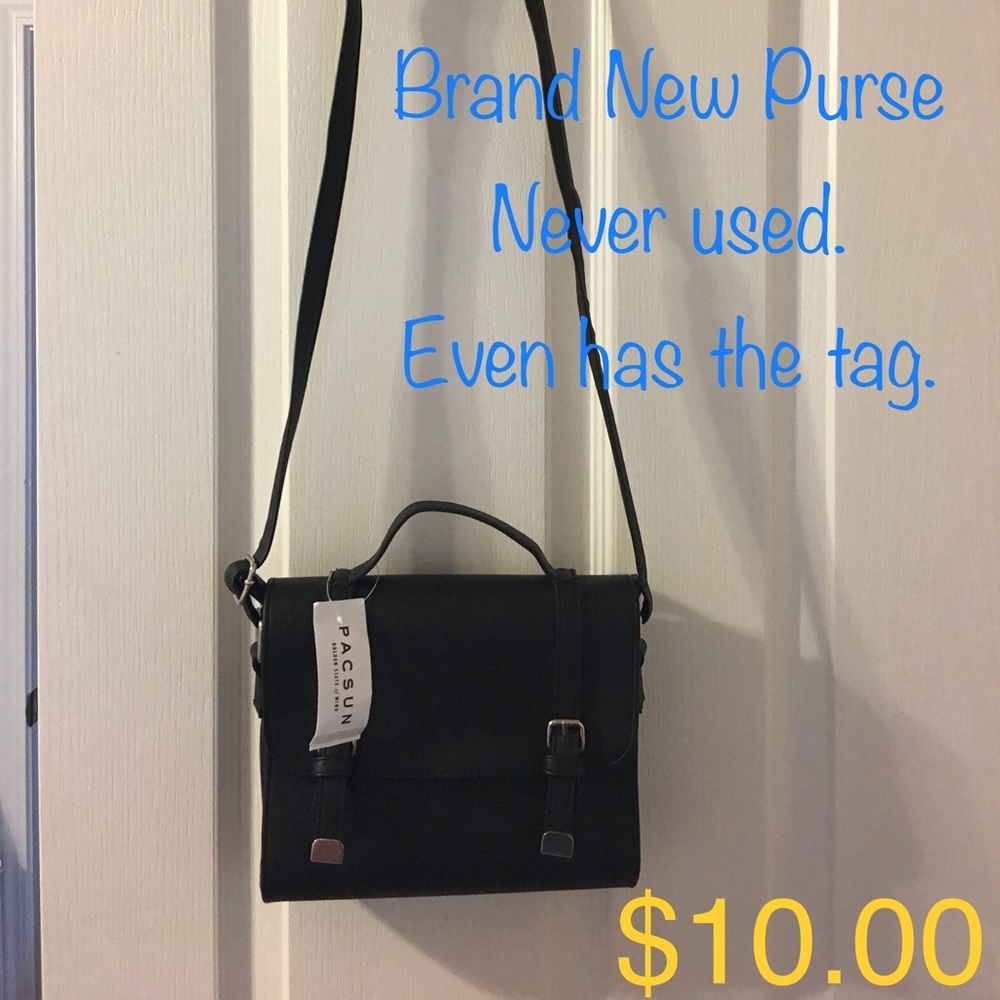 Brand new pacsun Purse!